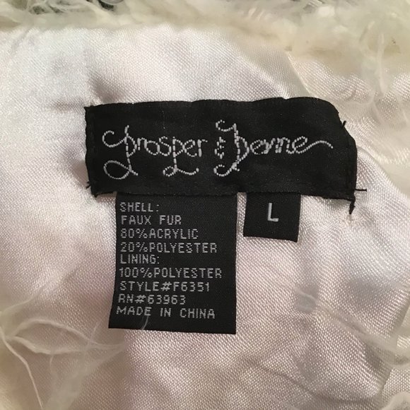 Prosper & Devine Women's Faux Fur Vest - Picture 3 of 3